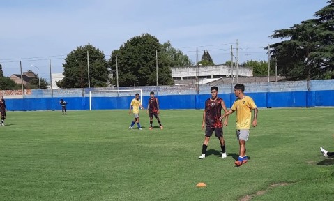 El "Lechero" continúa sumando minutos de fútbol en la pretemporada