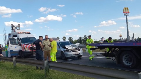 Choque en Colectora Sur a la altura del cruce con Ruta 28 generó demoras de tránsito en la mano a Luján