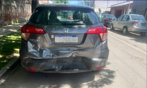 Un impensado choque en el centro y dos conocidos periodistas con lesiones leves tras un "topetazo"