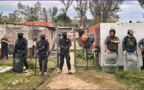 Detuvieron a un menor de 14 años tras un robo violento en una iglesia y de hallar drogas en su casa