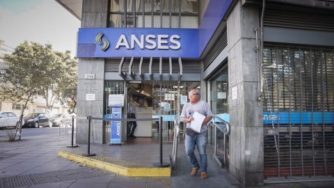 Cuánto cobran en mayo jubilados y pensionados, y quiénes acceden al bono extra