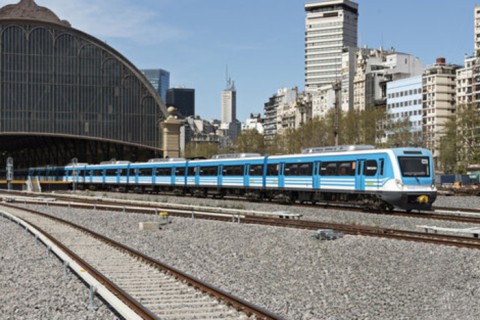 Escala la tensión por el servicio de trenes: la "catastrófica" advertencia de La Fraternidad