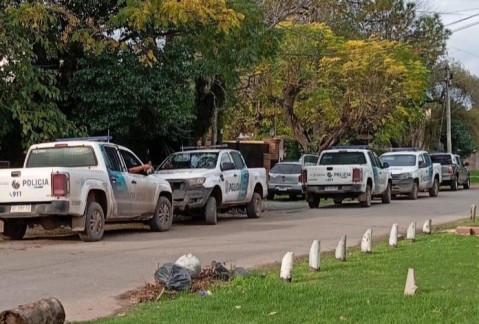 Varios patrulleros en una casa de Malvinas en la tarde del jueves: qué pasó