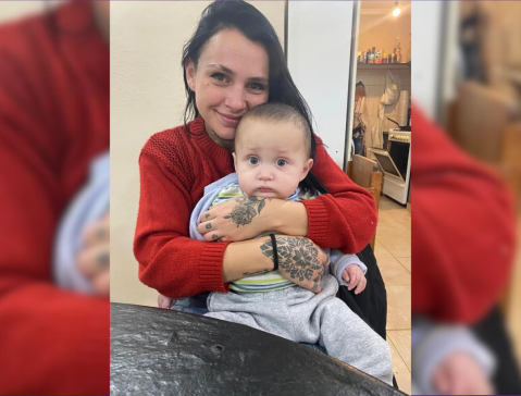 Joven madre pide ayuda para evitarle a su bebé de un año, una vida de alto riesgo
