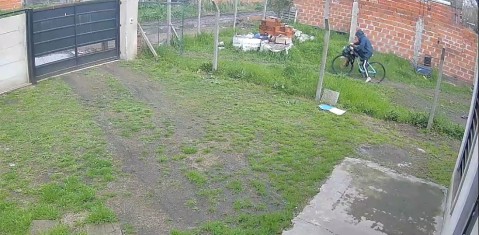Video: bronca de vecinos por un sujeto que "le robó a todo el barrio", según aducen
