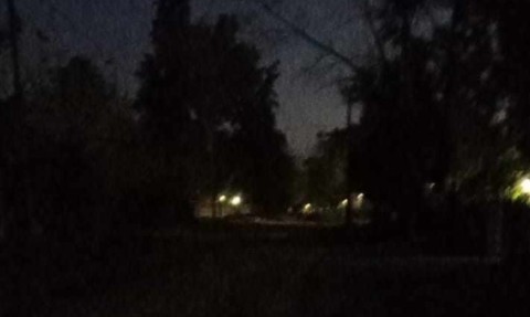 Enojo vecinal por falta de luces en calles de Altos del Oeste cercanas a la Ruta 7