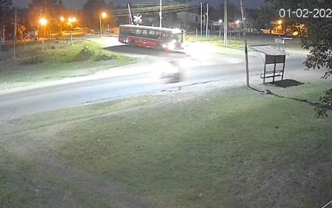 Video: joven motociclista rodriguense pedía ayuda a gritos y fue asesinado en intento de robo en Moreno