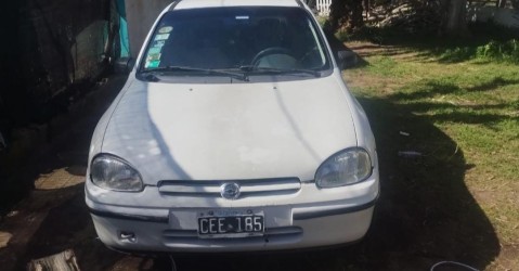 Indignante: le robaron el auto frente a la Escuela Nº 1, mientras participaba allí de un acto