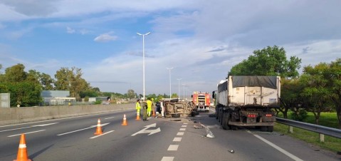 Demoras en Acceso Oeste por trágico accidente a la altura de Moreno, en el límite con General Rodríguez