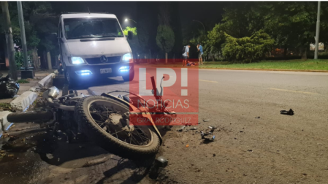 "Me tocó y huyó": Joven voló de su moto tras un fuerte accidente en la Ruta 7