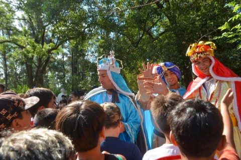 El municipio invita a los vecinos a sacarse una foto con los Reyes Magos