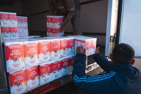 Mastellone Hnos. entrega m&aacute;s de 250.000 vasos de leche