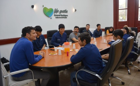 Alumnos de la Escuela Javier Tapié son finalistas en un certamen de tecnología