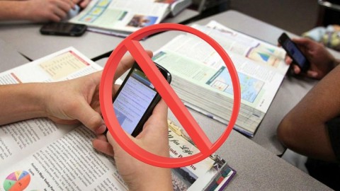 Dos colegios rodriguenses no permitir&aacute;n usar celulares durante la jornada escolar: cu&aacute;les y c&oacute;mo lo har&aacute;n