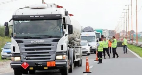 Hoy y mañana habrá restricción de camiones por recambio turístico en las rutas bonaerenses