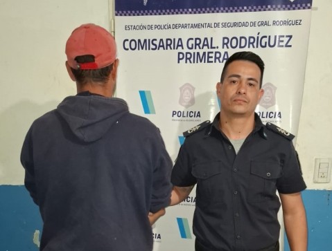 Lo detuvieron tras observar "una situación sospechosa": qué llevaba y qué se le incautó