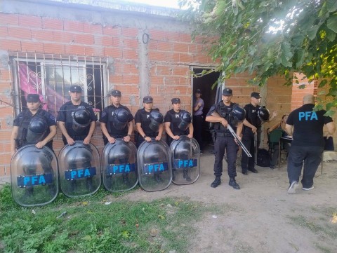 Se realizó otro operativo de secuestro de drogas en el barrio Altos del Oeste