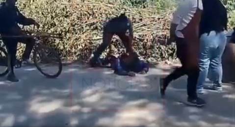 Video: intentó robar una moto y terminó siendo reducido por vecinos