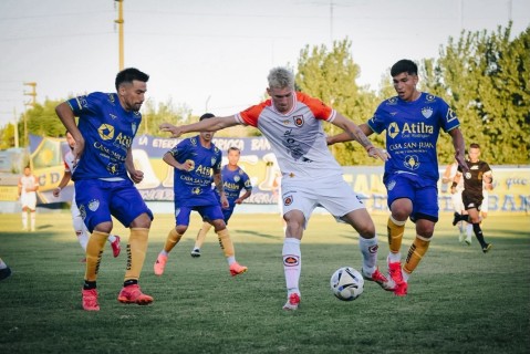 El "Lechero" se recuper&oacute; del traspi&eacute; inicial y gan&oacute; un partidazo en General Rodr&iacute;guez