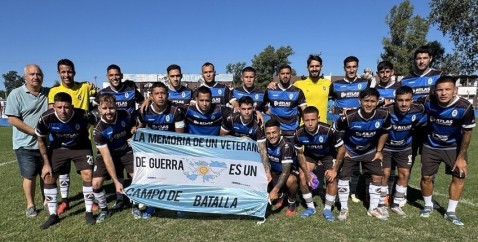 Atlas lo ganó en la agonía del partido y sigue arriba