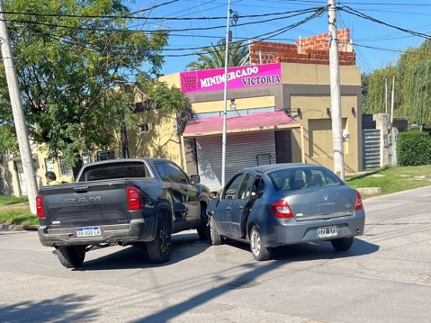 Se siguen "acumulando" los accidentes en la esquina de "alto riesgo" y un reclamo vecinal que se mantiene