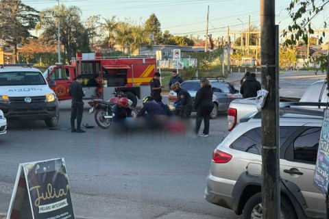 Joven fue hospitalizado tras un choque en un cruce céntrico que ya cuenta con varios antecedentes