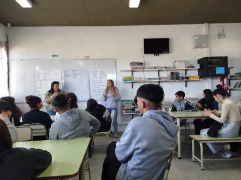 Se realizaron charlas sobre prevención de la violencia en dos escuelas rodriguenses