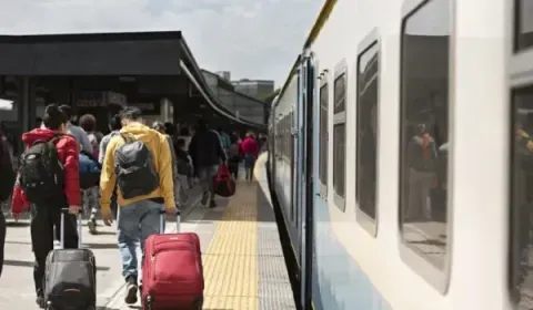 Ya se venden pasajes de trenes de larga distancia para el verano: tarifas, destinos y cómo sacarlos