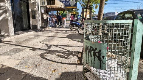 Madre abandon&oacute; a dos nenas en pleno centro frente a un comercio: qu&eacute; pas&oacute; con ellas