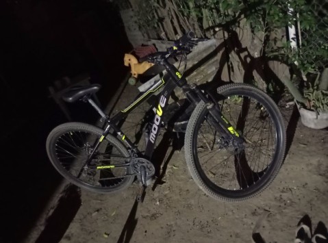 Con total impunidad, le abrieron el portón y le robaron la bici que usa para ir a trabajar