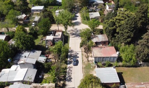 Con la presencia de Katopodis, se inauguró el asfalto de una importante calle del barrio Raffo