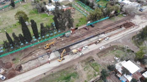 Axel Kicillof le pide a Javier Milei que le traspase la obra de Balbín a Provincia para retomar ese desagüe pluvial