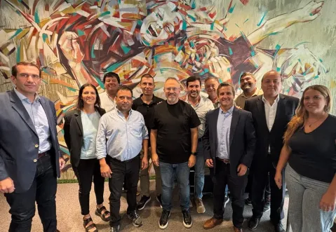 Concejal rodriguense participó de una reunión con radicales cercanos a Javier Milei