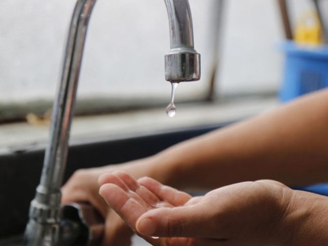 Cortes de agua y baja presi&oacute;n: dos barrios afectados por una reparaci&oacute;n de urgencia en una ca&ntilde;er&iacute;a