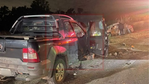Fuerte accidente entre dos vehículos en Ruta 6: al menos dos personas fueron hospitalizadas