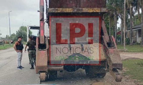 Infraccionaron y secuestraron un camión por "contaminación ambiental": dónde y qué llevaba
