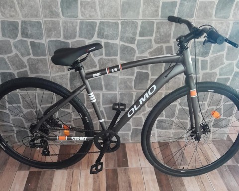 Motochorros lo amenazaron con un arma de fuego para robarle la bicicleta