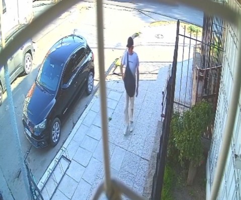 Nuevo acto del &ldquo;viejo roba bicis&rdquo;: volvi&oacute; a delinquir y a quedar filmado, pero sigue libre