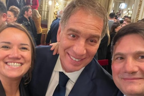 Dar&iacute;o Kubar y Natalia Ruiz dijeron presente en la asunci&oacute;n de Diego Santilli en Casa Rosada