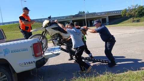 En un control de tr&aacute;nsito detuvieron a un hombre que ten&iacute;a pedido de captura por un homicidio
