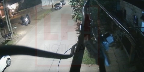 Un auto y un moto delivery “campana”: la rebuscada modalidad de robo que tiene en vilo a vecinos del casco urbano