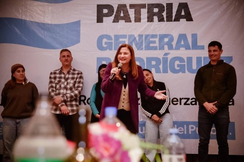 La ministra de Mujeres y Diversidad provincial firmó tres convenios con General Rodríguez: de qué tratan