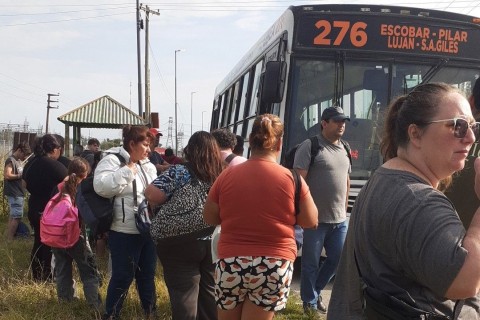 Alerta en el transporte p&uacute;blico: bajaron a todos los pasajeros en pleno recorrido del 276