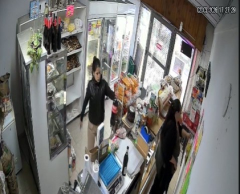 Video: acusada de abonar con transferencias falsas y estafar varias veces a un comercio