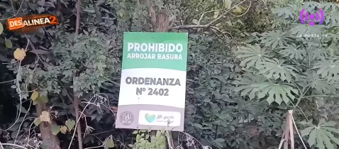 Los tristemente comunes basurales en la calle Teresa de Calcuta afectan al monte del hospital