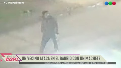 Video: pánico en barrio Raffo por un violento vecino apodado "El Loco del Machete"