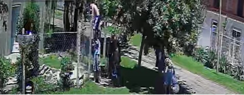 Video: violento intento de usurpación a familia de Altos del Oeste