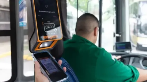 Se habilitaron los pagos con QR en el transporte público: desde cuándo y cómo funciona