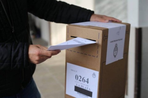 Kicillof anunció el desdoblamiento de las elecciones en provincia: cuándo se votará