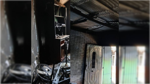 Voraz incendio destruyó la vivienda de una familia: "fue horrible, perdimos absolutamente todo"